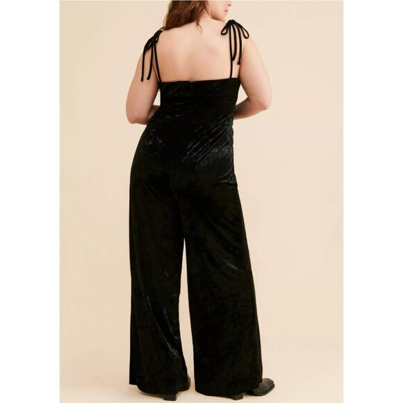 EUC Anthropologie Bellevue Tie Strap Black Crushed Velvet Wide Leg Jumpsuit - Picture 3 of 11